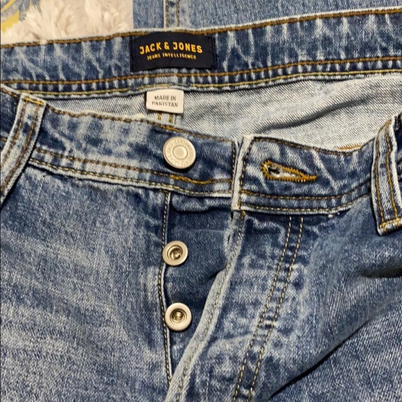 Men’s Jack & Jones distressed jeans, Size 33/34 - Picture 5 of 16
